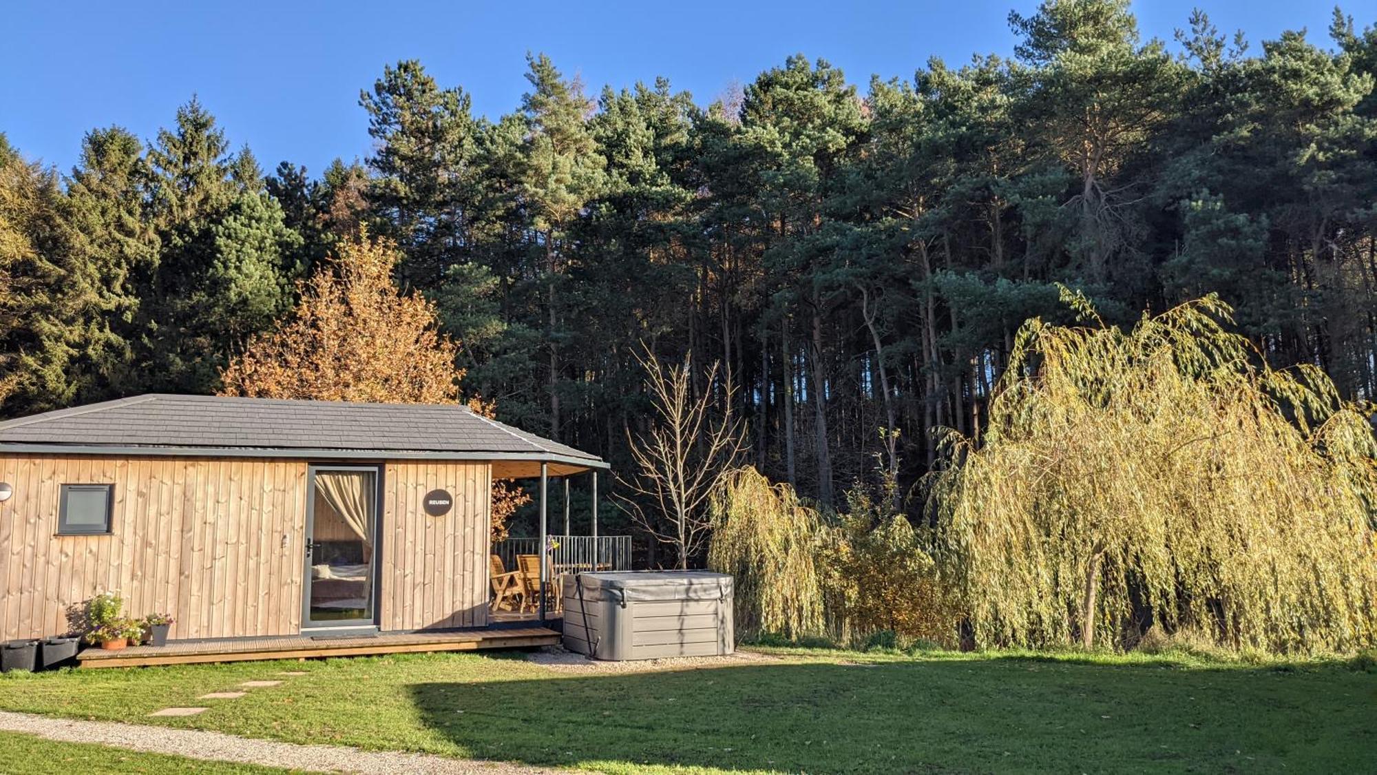 Riverside Cabins Shrewsbury Exterior photo